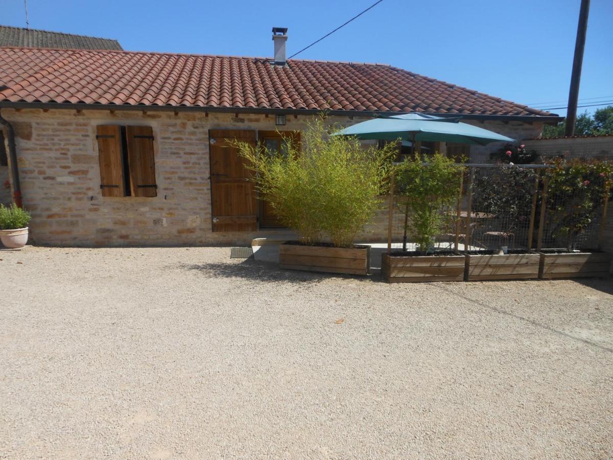 Le Gite De Vire Exterior photo